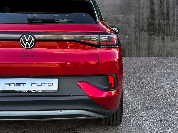 Volkswagen ID.4 GTX 9 of 18