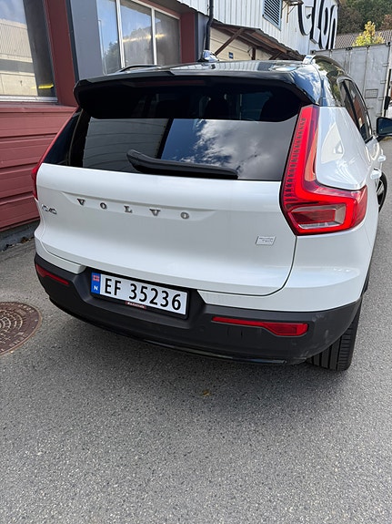 Volvo XC40 6 of 30