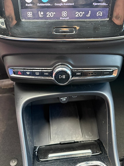 Volvo XC40 18 of 30