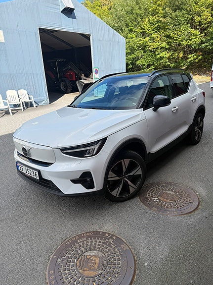 Volvo XC40 4 of 30