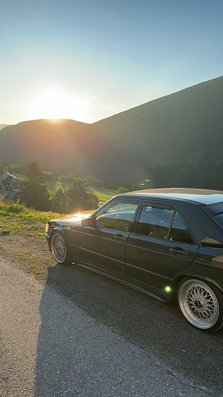 Mercedes-Benz 190 E 4 of 15