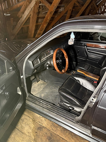 Mercedes-Benz 190 E 10 of 15