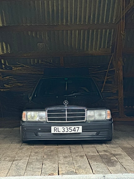 Mercedes-Benz 190 E 6 of 15