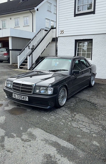 Mercedes-Benz 190 E 3 of 15