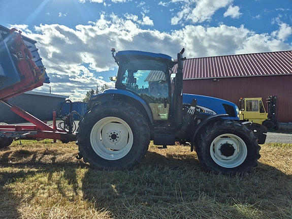 New Holland TS125A kun 2115 Timer 15 of 30