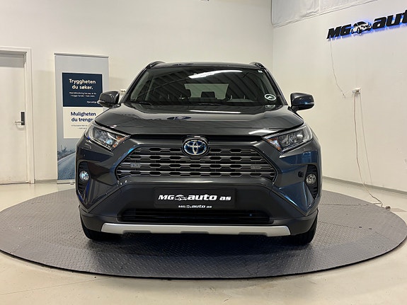 Toyota RAV4 7 of 30
