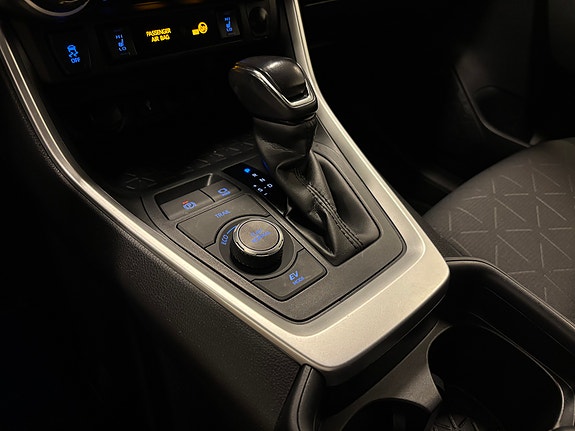 Toyota RAV4 20 of 30