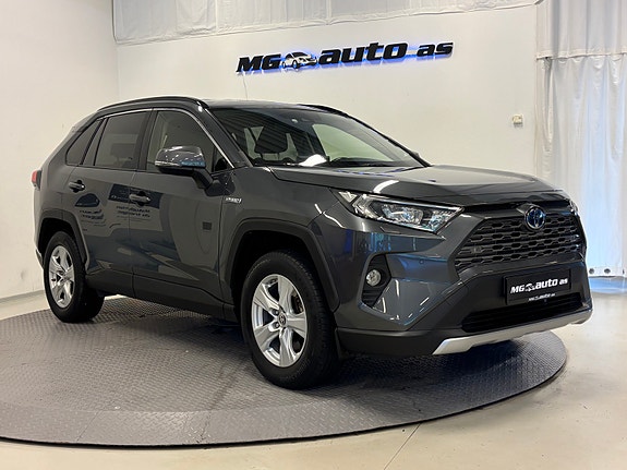 Toyota RAV4 2 of 30