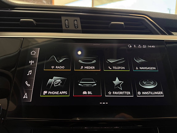 Audi e-tron 21 of 29