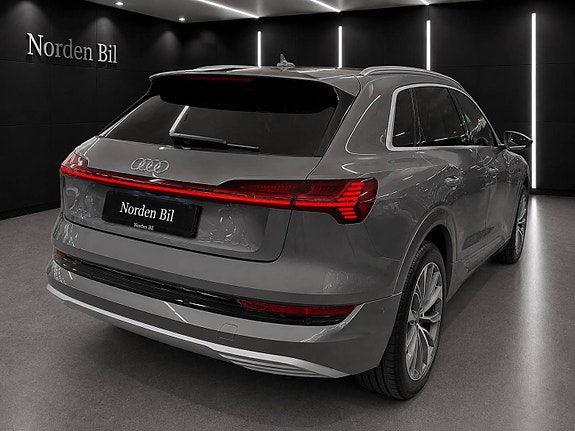 Audi e-tron 3 of 29
