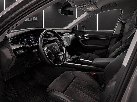Audi e-tron 7 of 29