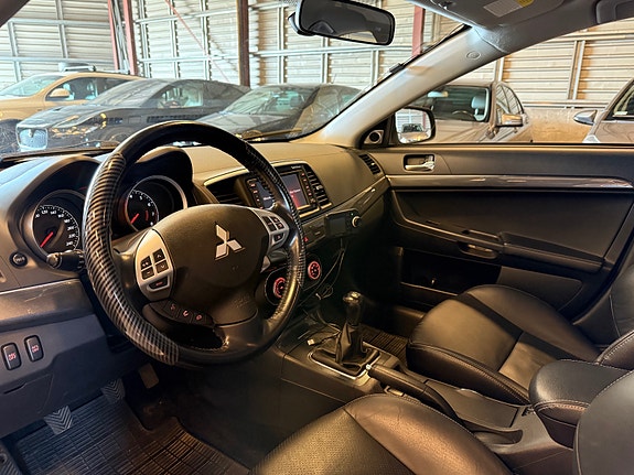 Mitsubishi Lancer 13 of 23
