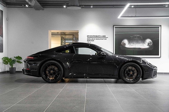 Porsche 911 13 of 30