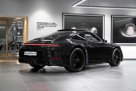 Porsche 911 18 of 30
