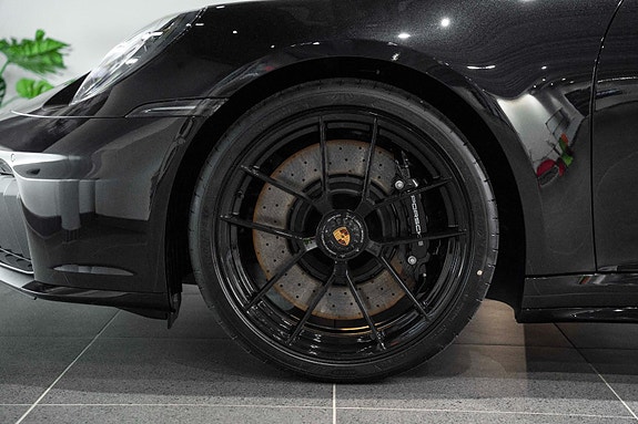 Porsche 911 9 of 30