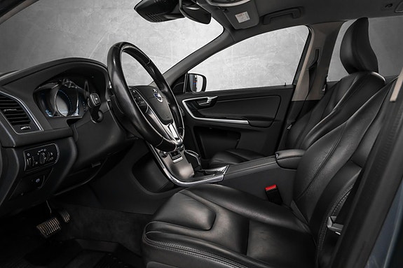 Volvo XC60 19 of 25