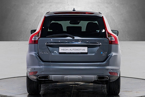 Volvo XC60 8 of 25