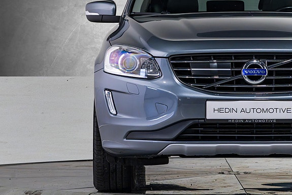 Volvo XC60 3 of 25