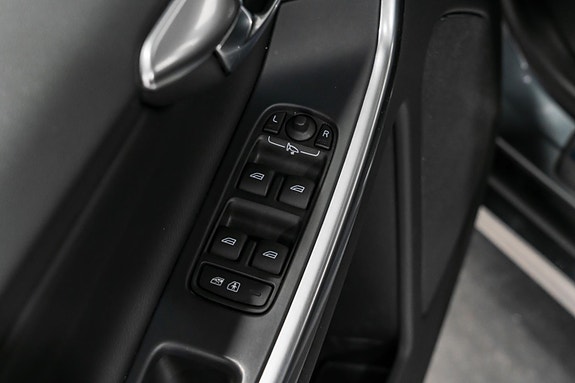 Volvo XC60 17 of 25