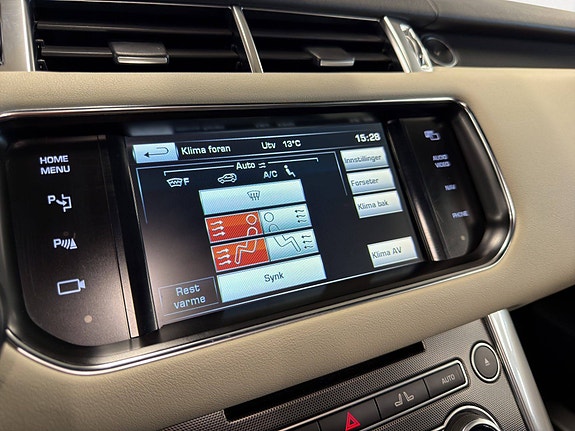 Land Rover Range Rover Sport 27 of 30