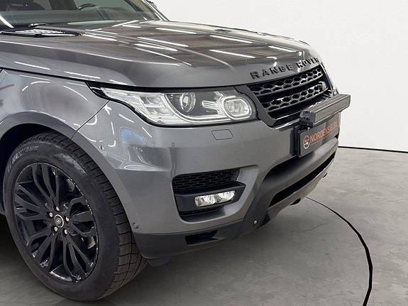 Land Rover Range Rover Sport 3 of 30