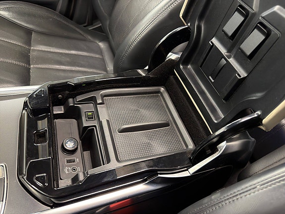 Land Rover Range Rover Sport 24 of 30