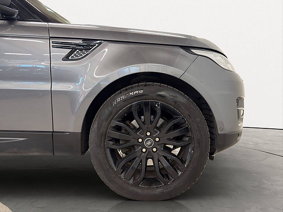 Land Rover Range Rover Sport 5 of 30
