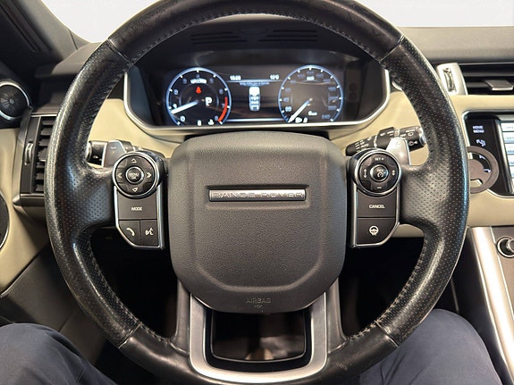 Land Rover Range Rover Sport 15 of 30