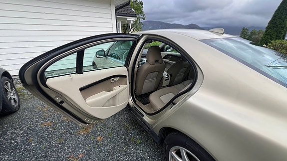 Volvo S80 13 of 19