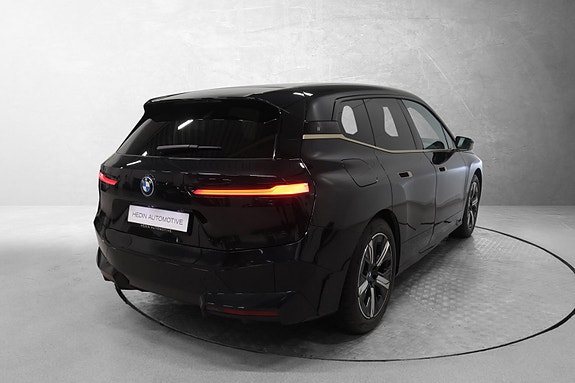 BMW iX 7 of 30