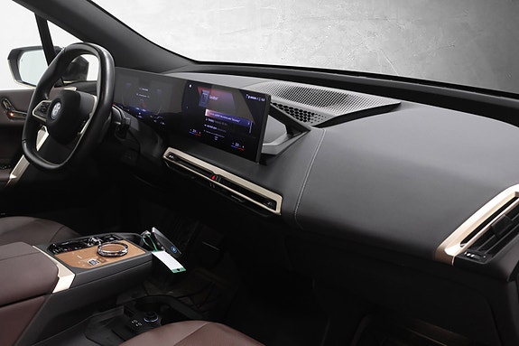 BMW iX 30 of 30