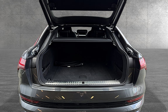 Audi e-tron Sportback 18 of 18