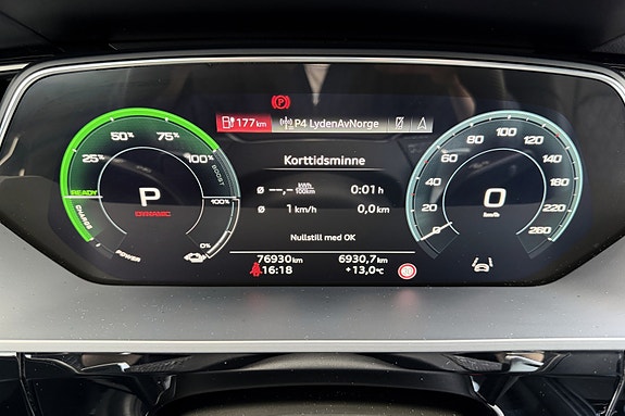 Audi e-tron Sportback 10 of 18
