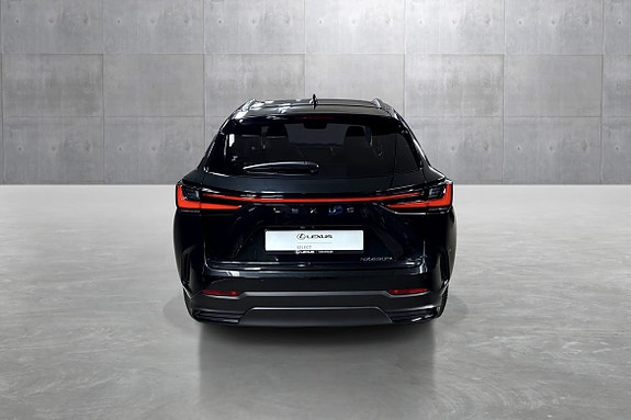 Lexus NX450h 4 of 25