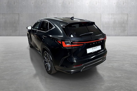 Lexus NX450h 3 of 25