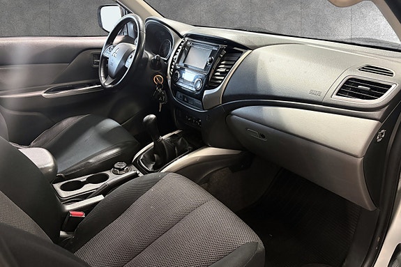 Mitsubishi L200 16 of 28