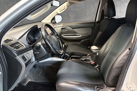 Mitsubishi L200 12 of 28