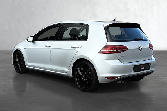 Volkswagen Golf VII 5 of 10