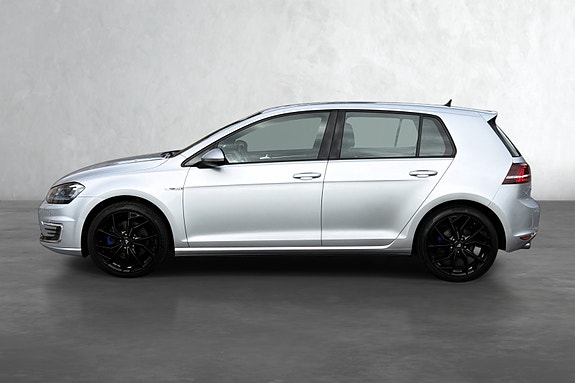 Volkswagen Golf VII 4 of 10