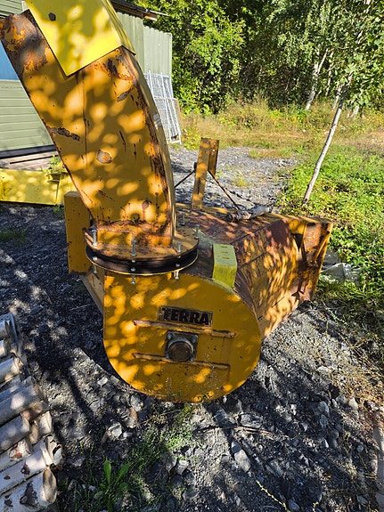 New Holland 8160 9 of 12