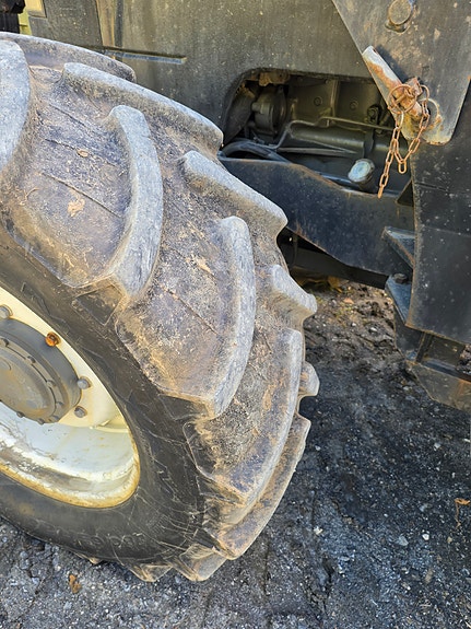 New Holland 8160 8 of 12