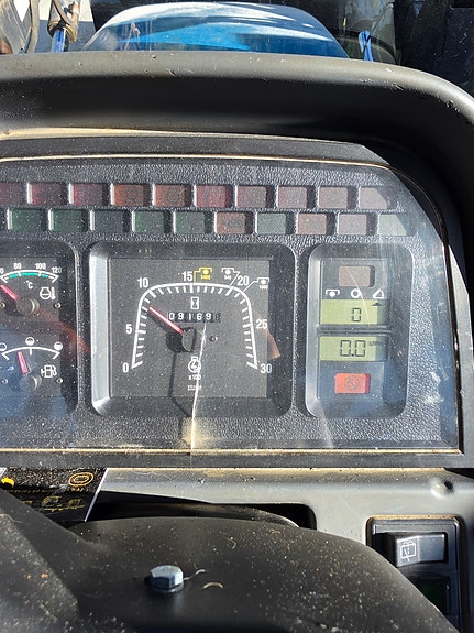 New Holland 8160 6 of 12