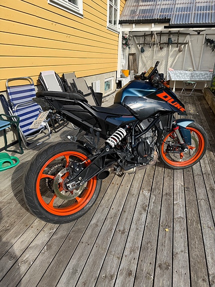KTM 125 Duke 9 of 13