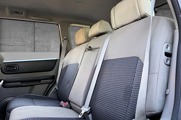 Nissan X-Trail 12 of 12