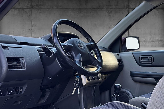 Nissan X-Trail 8 of 12