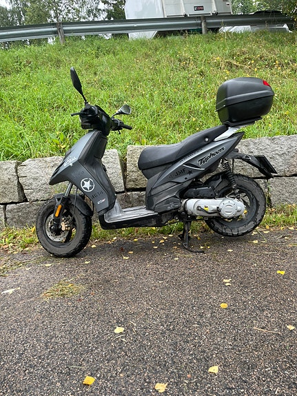 Piaggio Typhon 50 11 of 13
