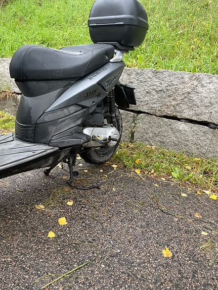 Piaggio Typhon 50 4 of 13