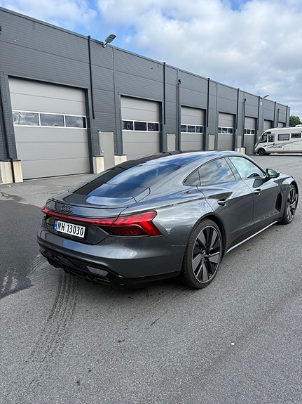 Audi e-tron GT 6 of 20