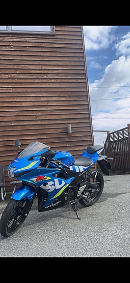 Suzuki GSX-R 125 3 of 5