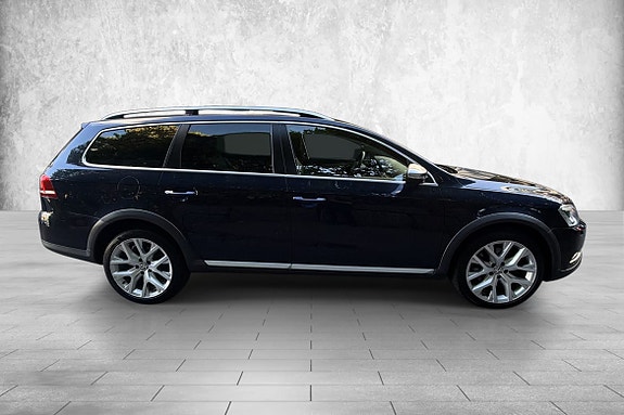 Volkswagen Passat Alltrack 4 of 20